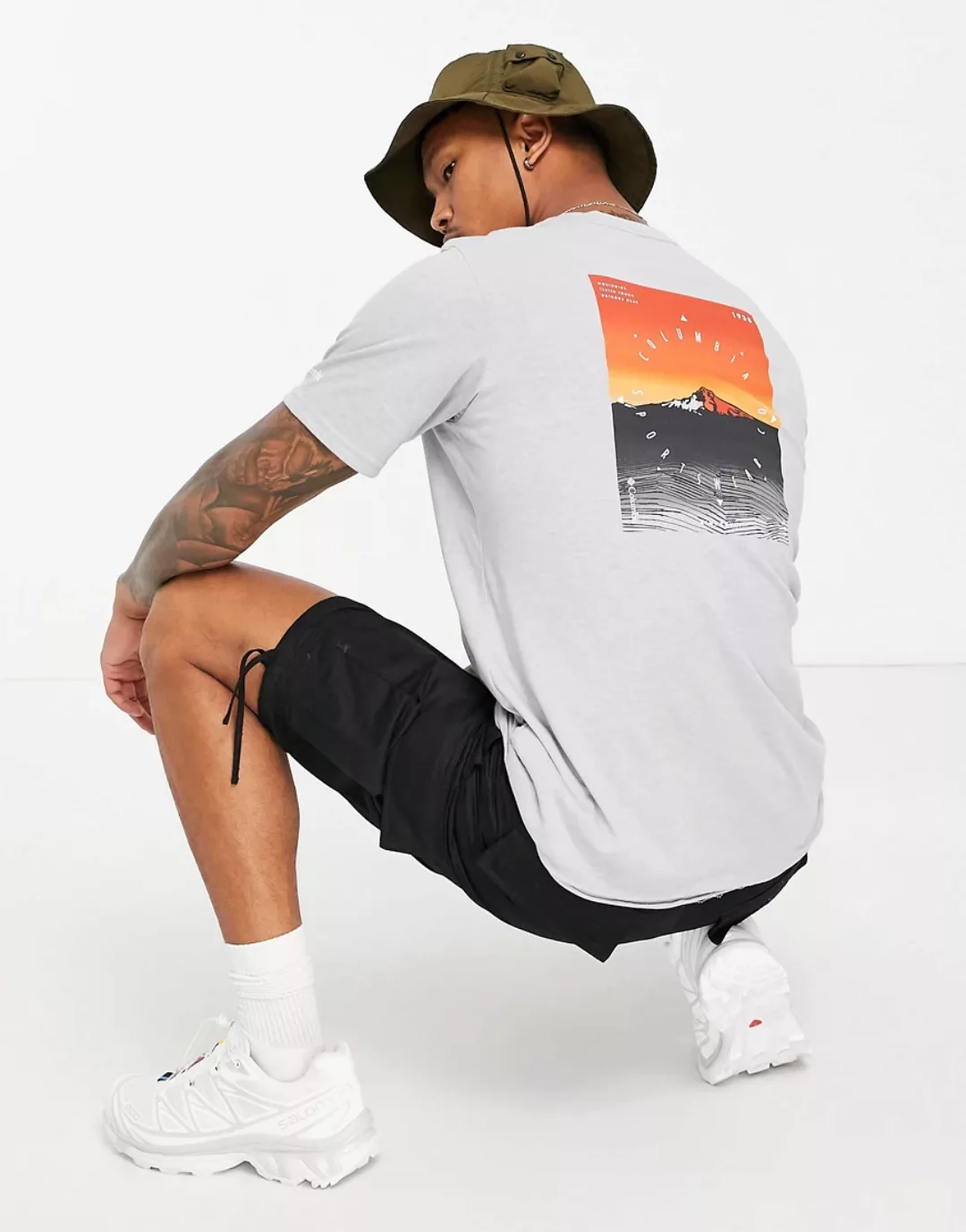 Columbia – High Dune – T-Shirt in Grau mit Rückenprint günstig online kaufen
