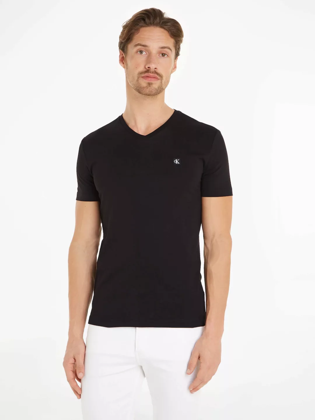 Calvin Klein Jeans T-Shirt CK EMBRO BADGE V-NECK TEE mit Logopatch günstig online kaufen