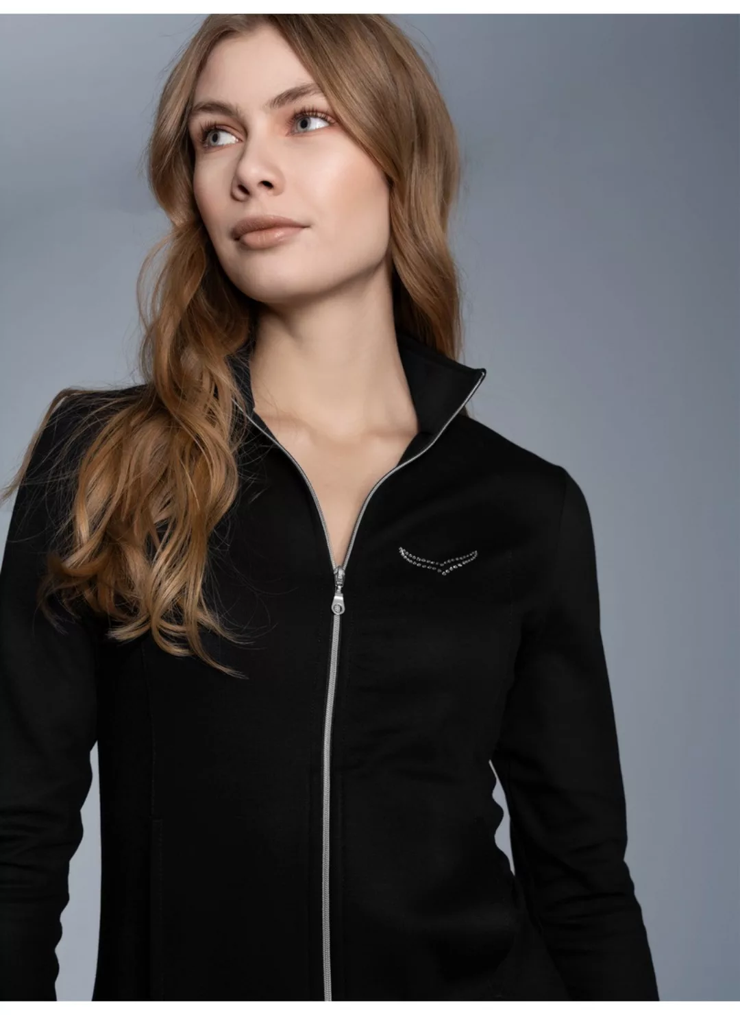 Trigema Sweatjacke "TRIGEMA Jacke mit Kristallsteinen" günstig online kaufen