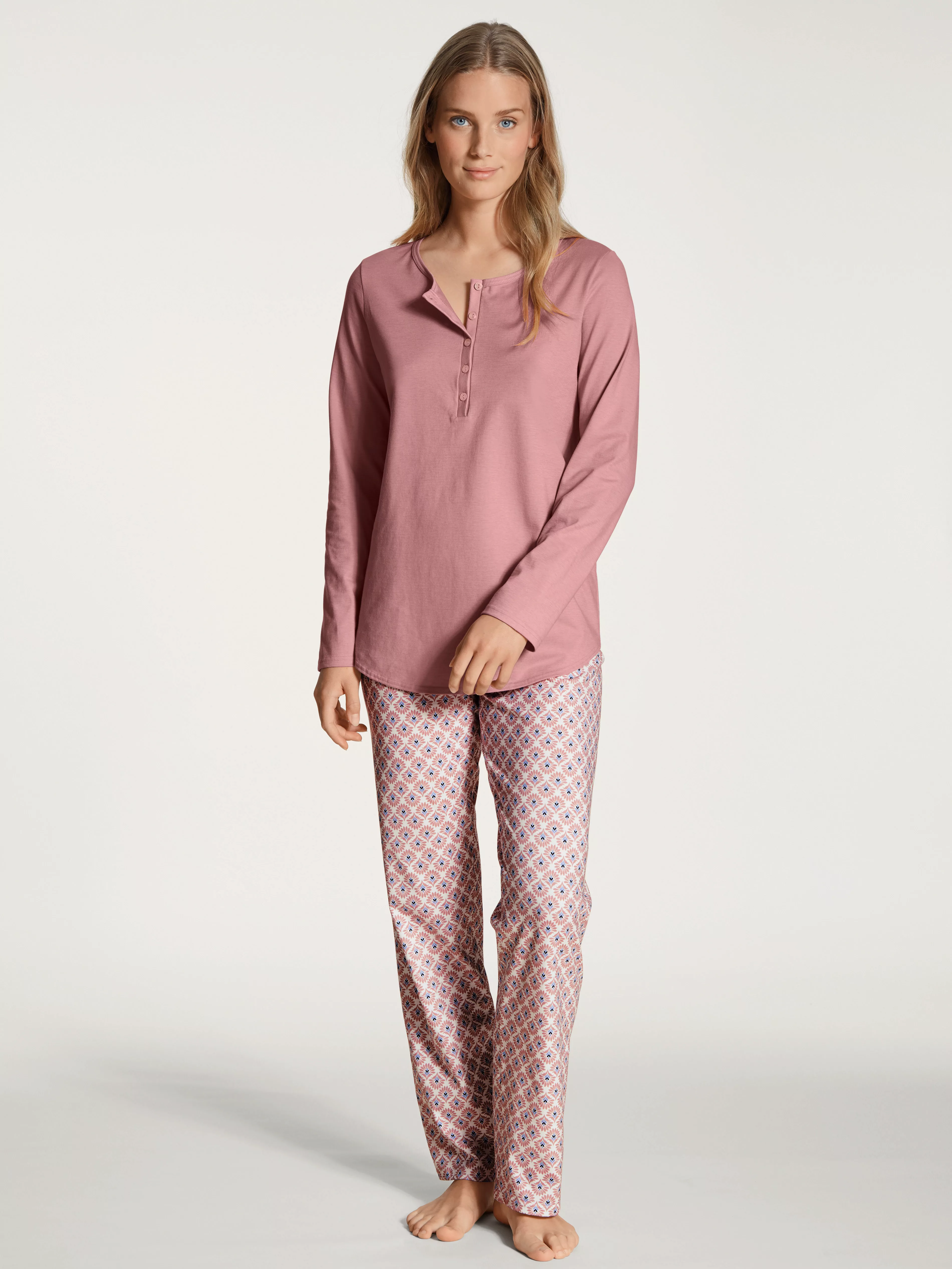 CALIDA Pyjama "Lovely Nights", (2 tlg.), mit Knopfleiste am Aussschnitt günstig online kaufen