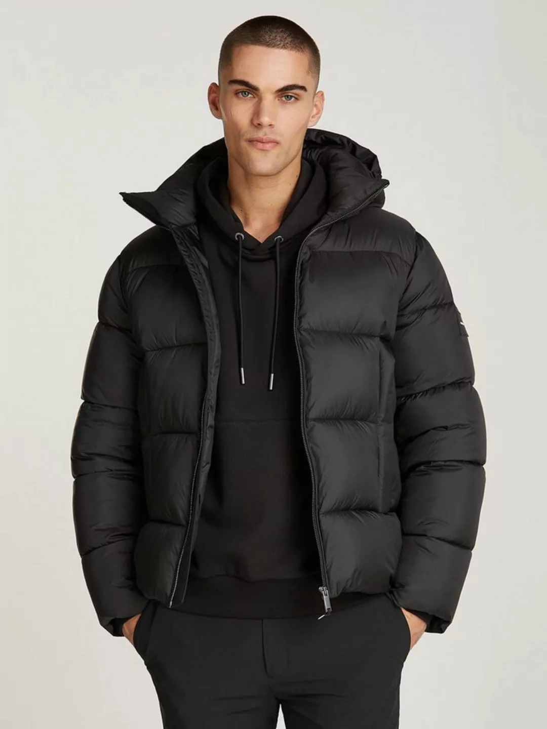 Calvin Klein Outdoorjacke HOODED QUILT PUFFER MW mit Logopatch günstig online kaufen