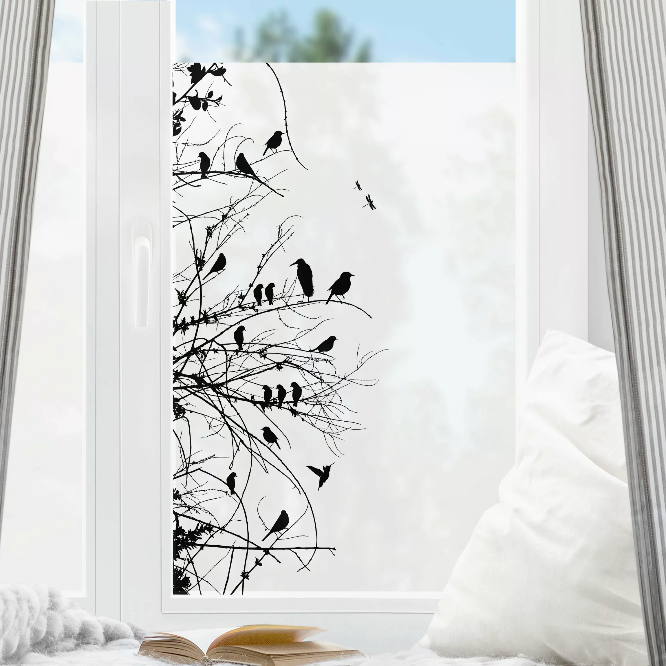 Fensterfolie Branches and Birds in Spring günstig online kaufen