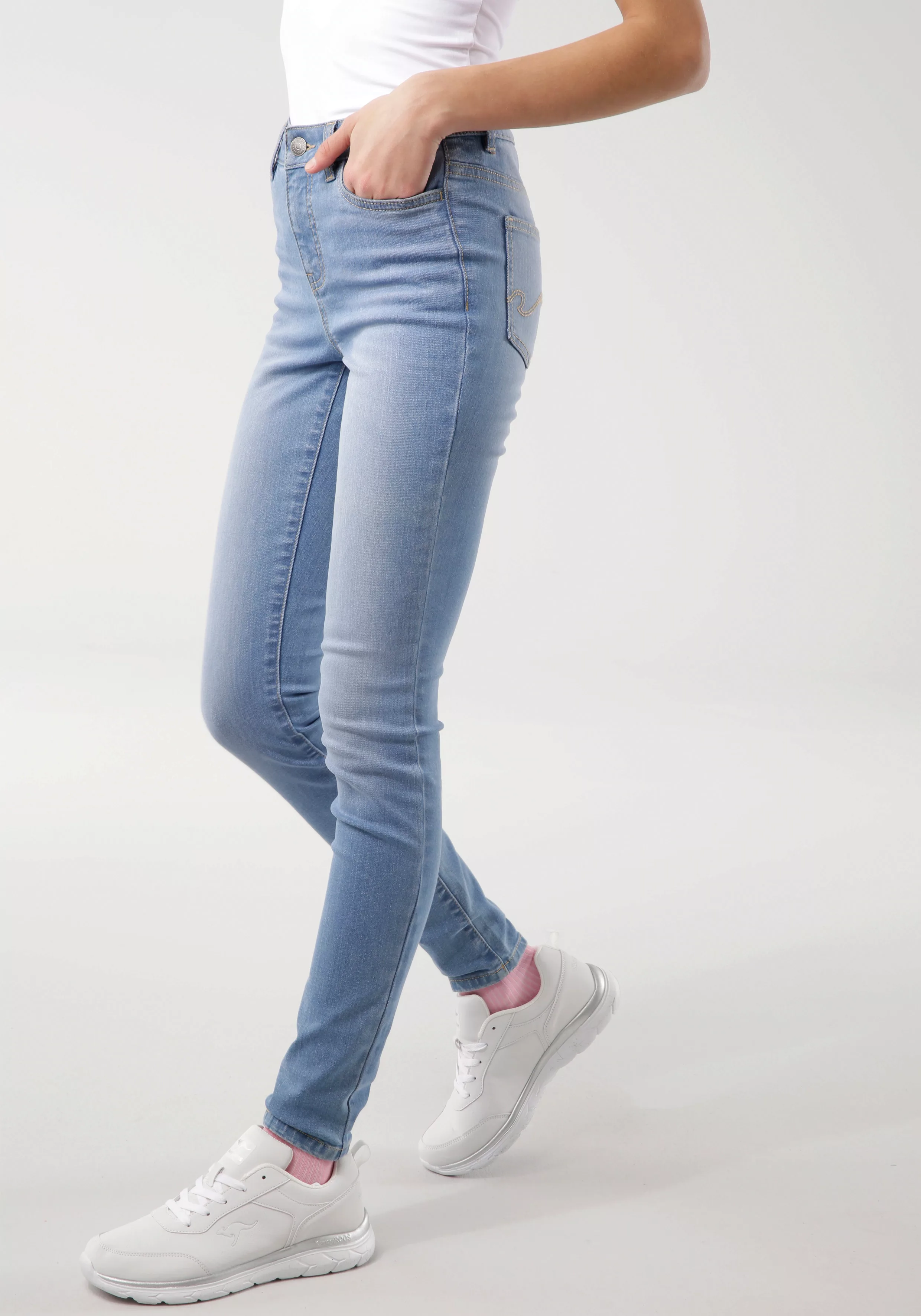 KangaROOS 5-Pocket-Jeans "SUPER SKINNY HIGH RISE", mit used-Effekt günstig online kaufen