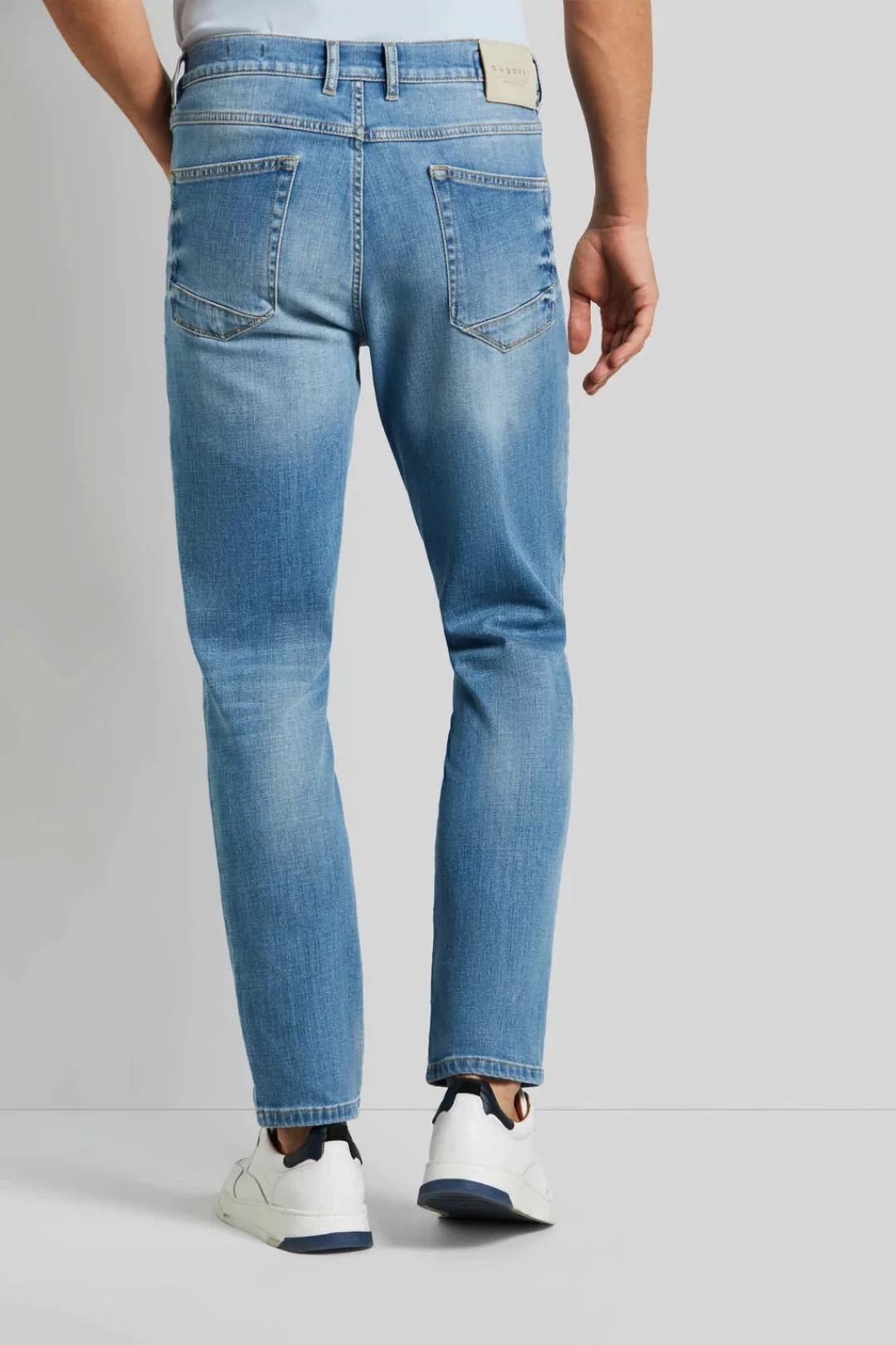 bugatti 5-Pocket-Jeans, in Tarpered Fit günstig online kaufen