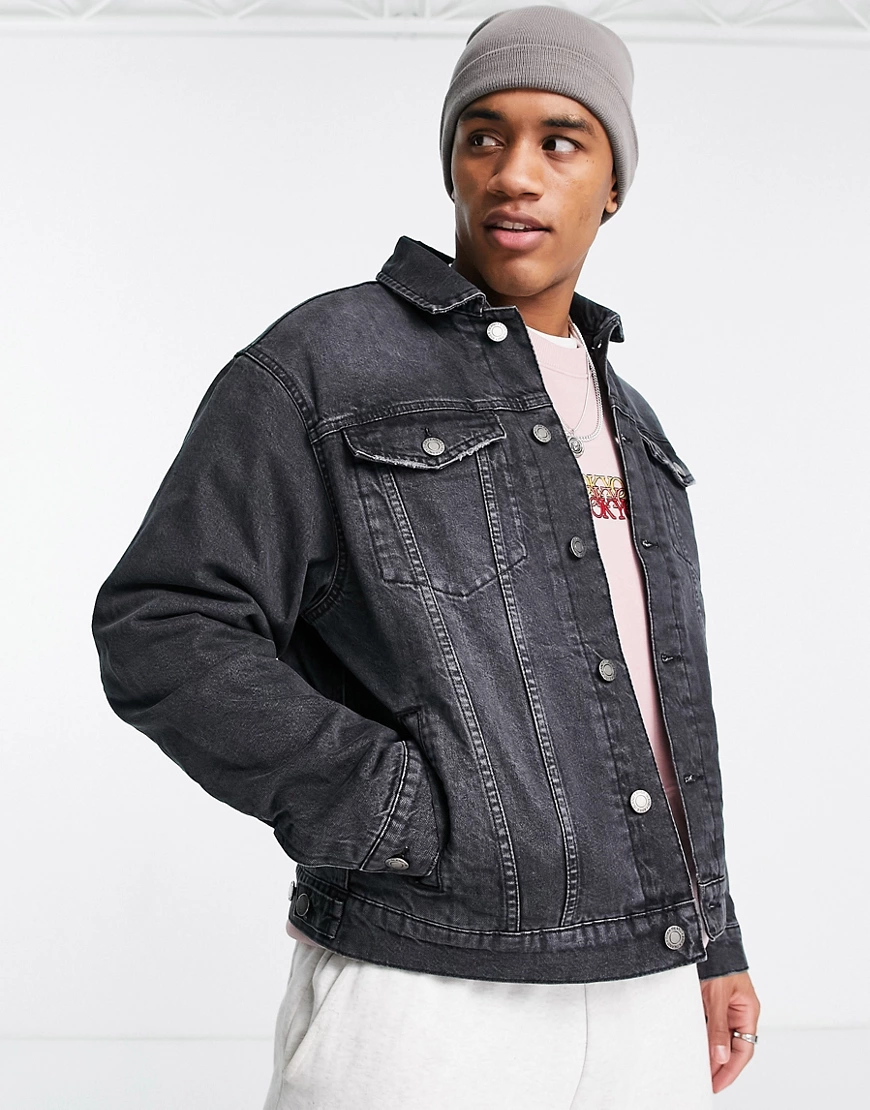 River Island – Kastige Jeansjacke in Schwarz mit Fleece-Futter günstig online kaufen