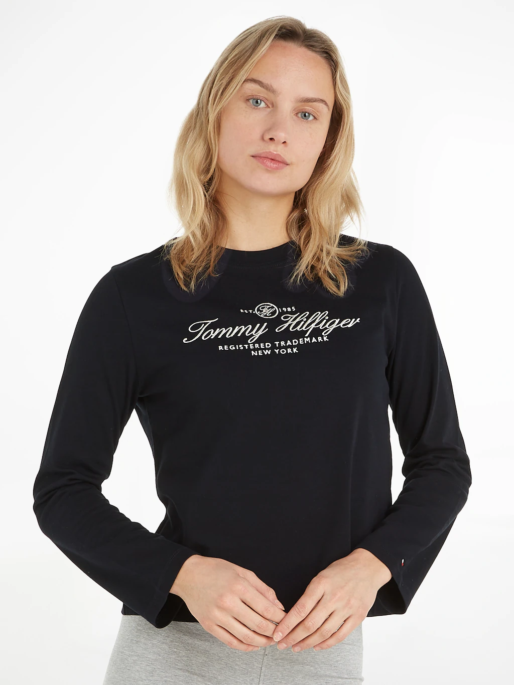 Tommy Hilfiger Langarmshirt, mit dezentem Markenlabel auf dem Ärmelabschlus günstig online kaufen