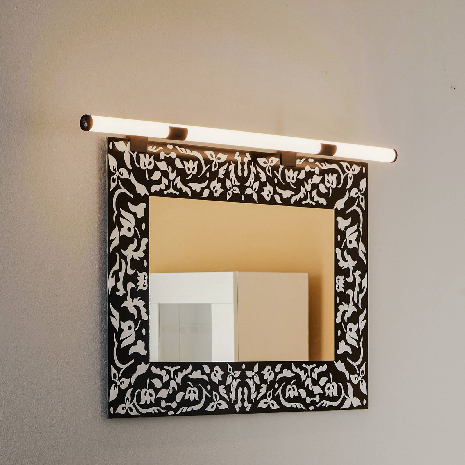 Lindby Arwyn LED-Spiegelleuchte, schwarz günstig online kaufen
