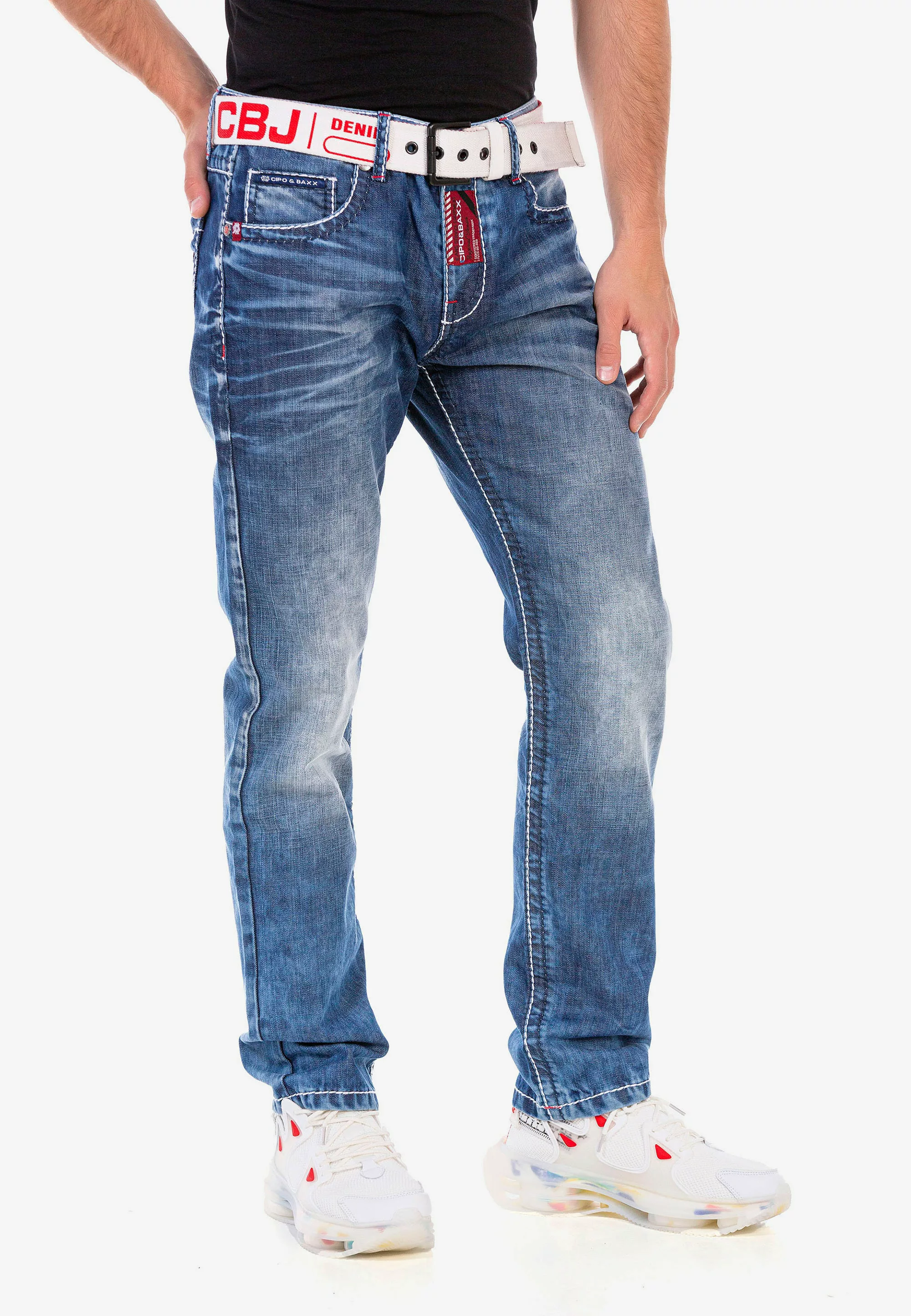 Cipo & Baxx Straight-Jeans, mit trendigen Ziernähten günstig online kaufen