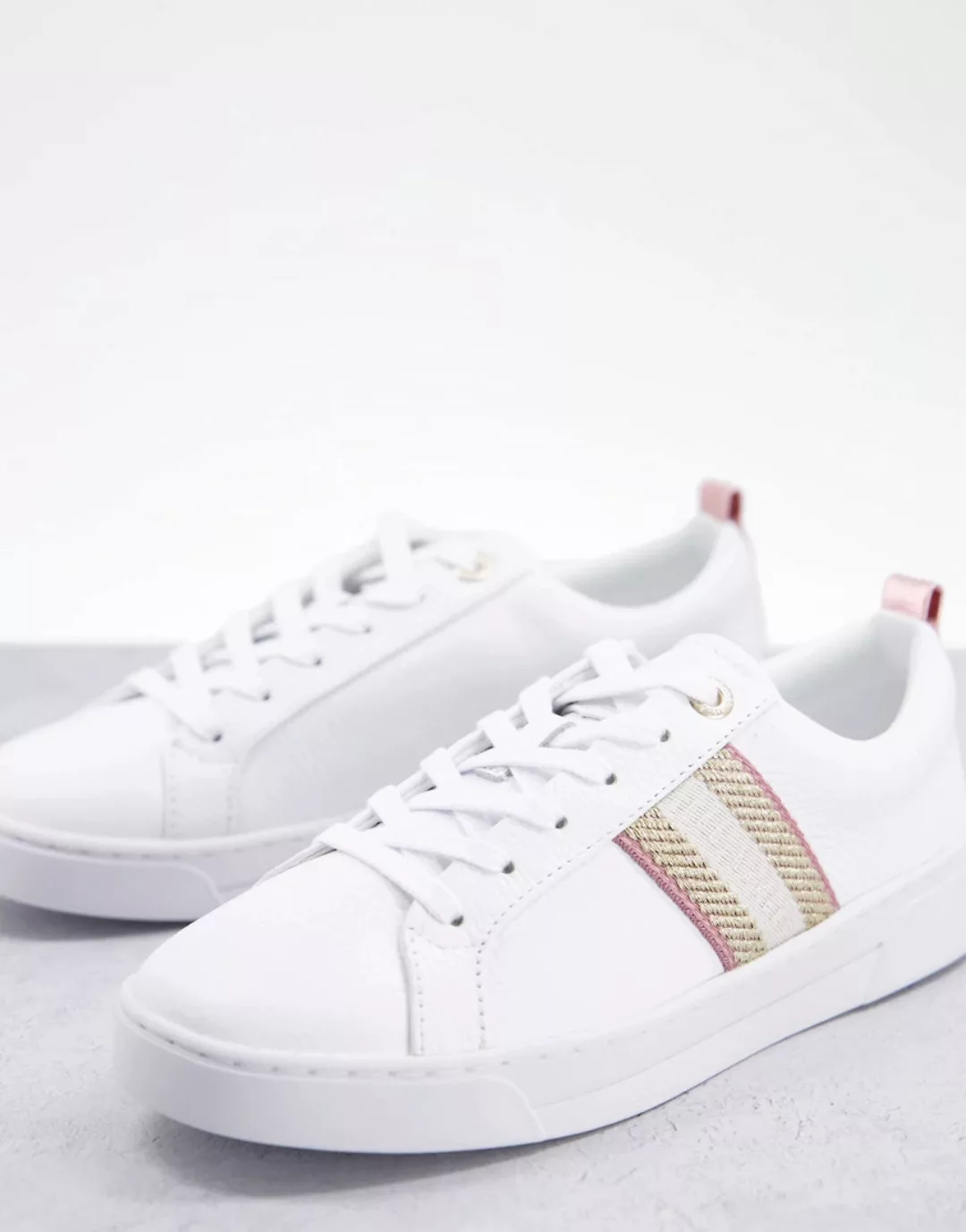 Ted Baker – Baily – Sneaker in Weiß günstig online kaufen