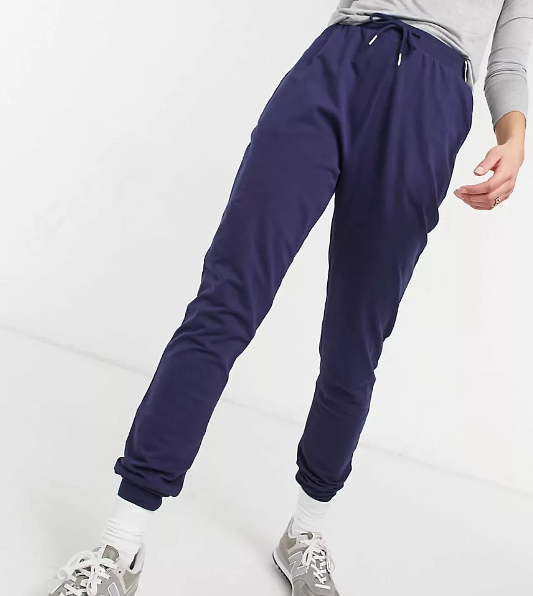 ASOS DESIGN Tall – Basic-Jogginghose mit schmalem Schnitt in Marineblau günstig online kaufen