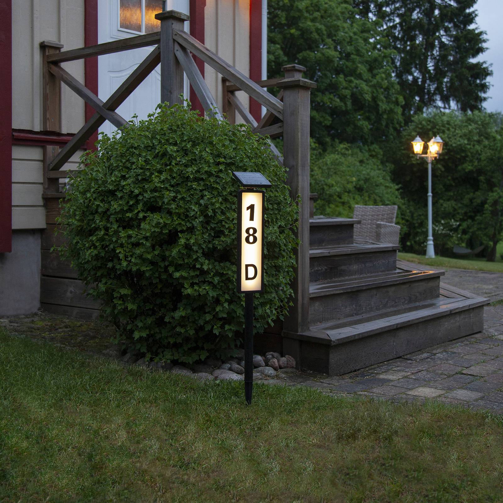 LED-Solar-Wegeleuchte Pathy mit Hausnummeranzeige günstig online kaufen