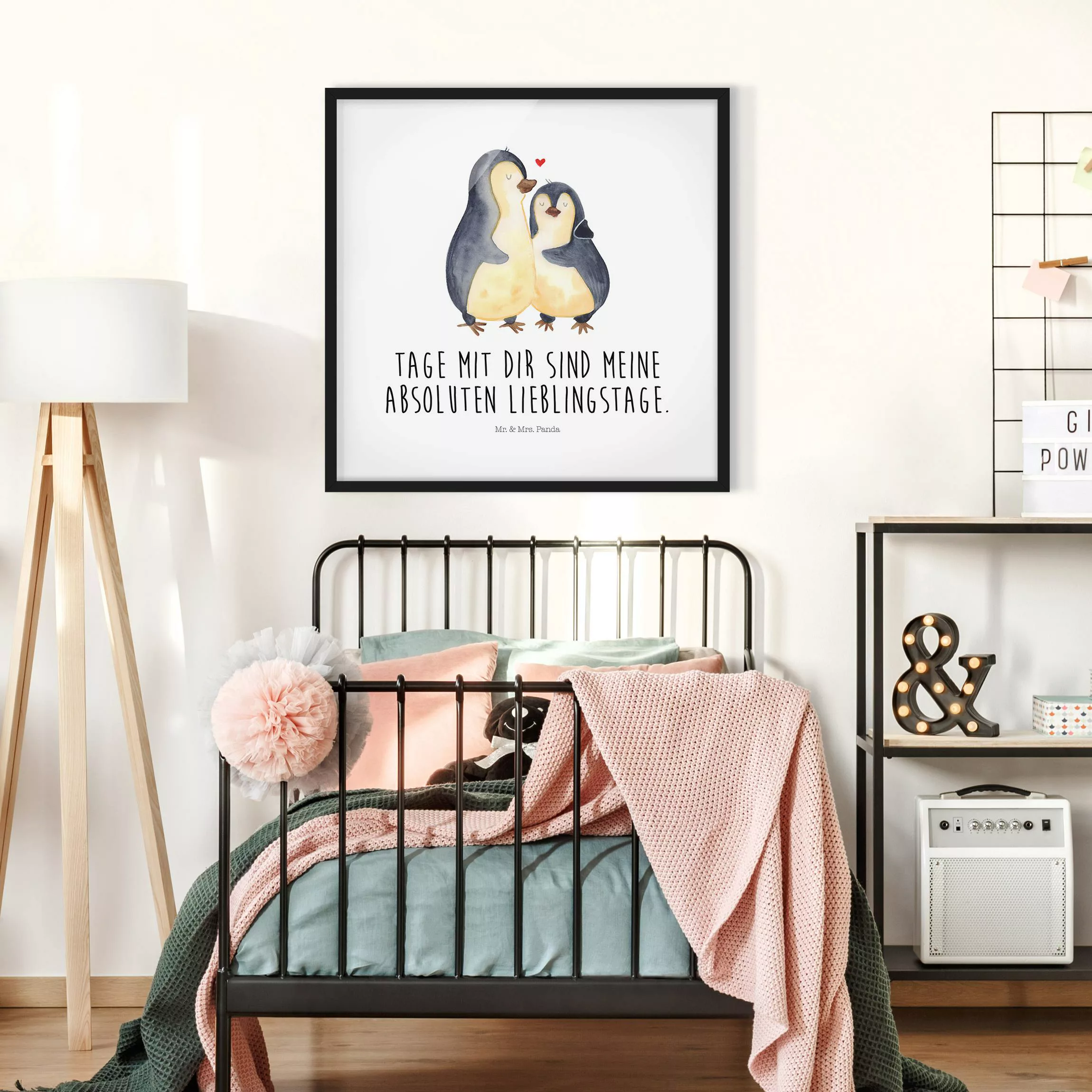 Bild mit Rahmen Mr. & Mrs. Panda - Pinguin - Lieblingstage günstig online kaufen