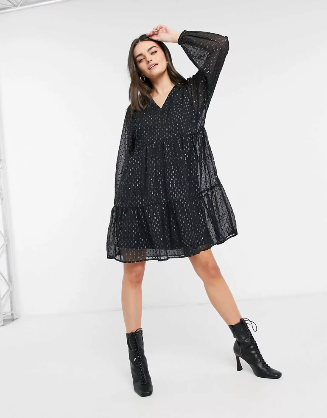 Vero Moda – Schwarz gepunktetes Mini-Hängerkleid mit Puffärmeln-Silber günstig online kaufen