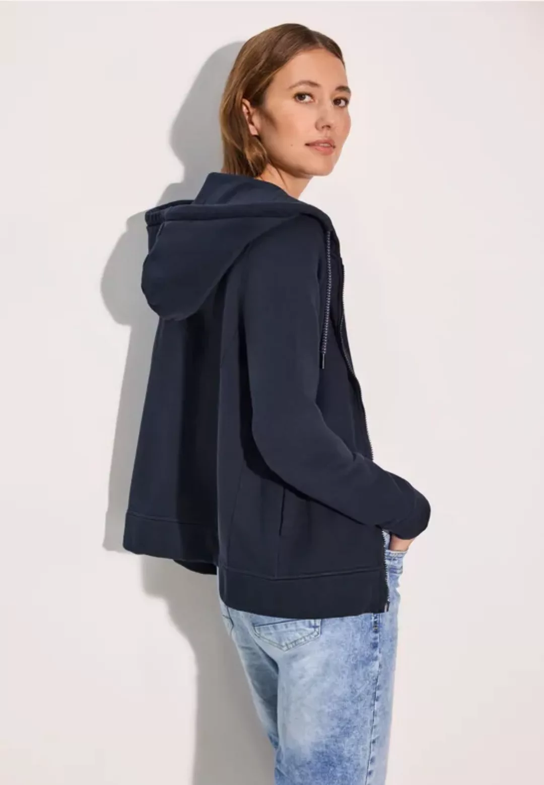 Sweatjacke mit Kapuze günstig online kaufen