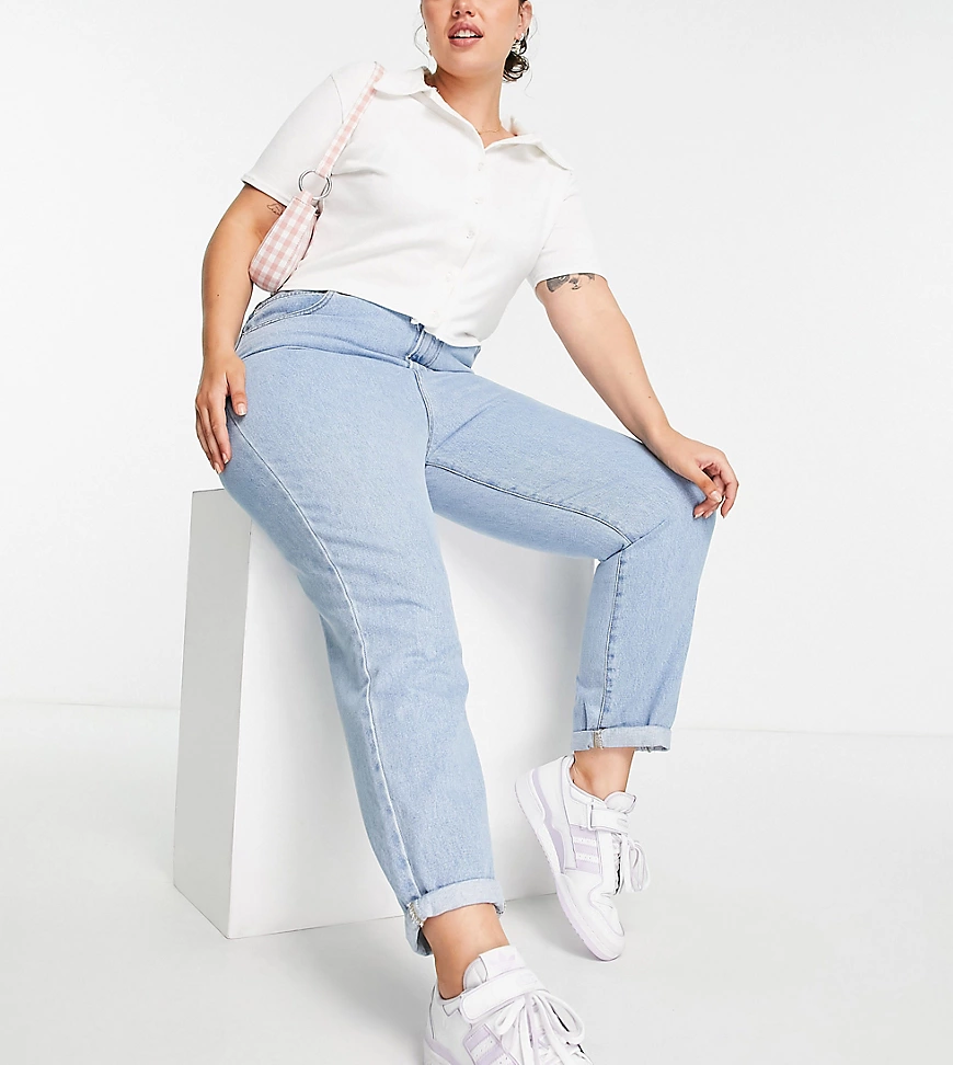 Don't Think Twice Plus – Lou – Mom-Jeans in hellblauer Waschung günstig online kaufen