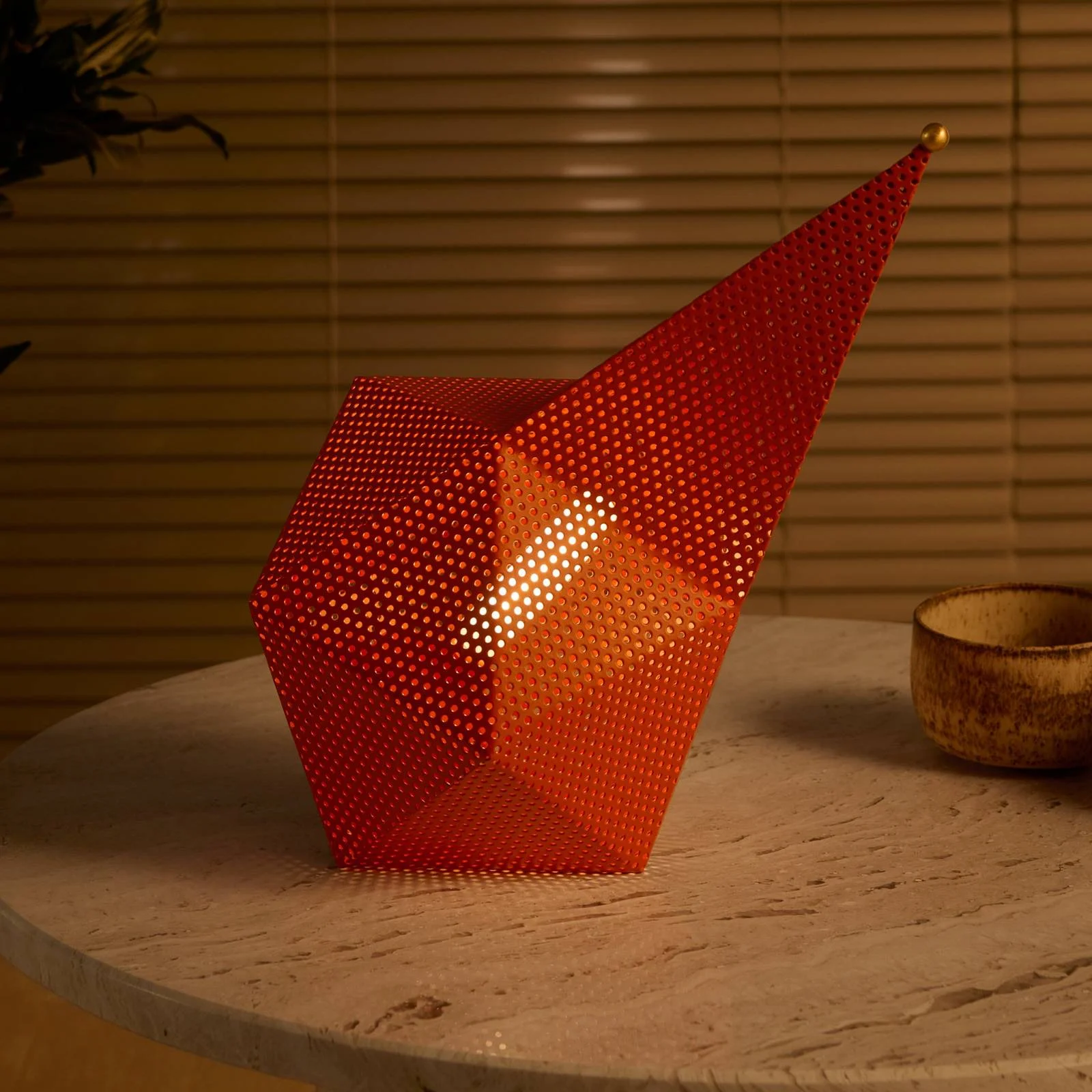Gubi Akku-Tischleuchte Bagdad, orange, Höhe 36 cm, Metall günstig online kaufen