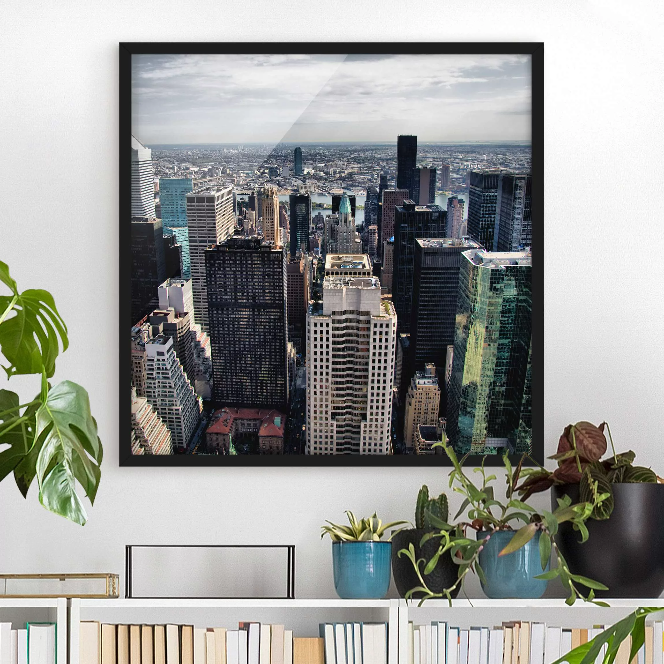 Bild mit Rahmen Architektur & Skyline - Quadrat Mitten in New York günstig online kaufen