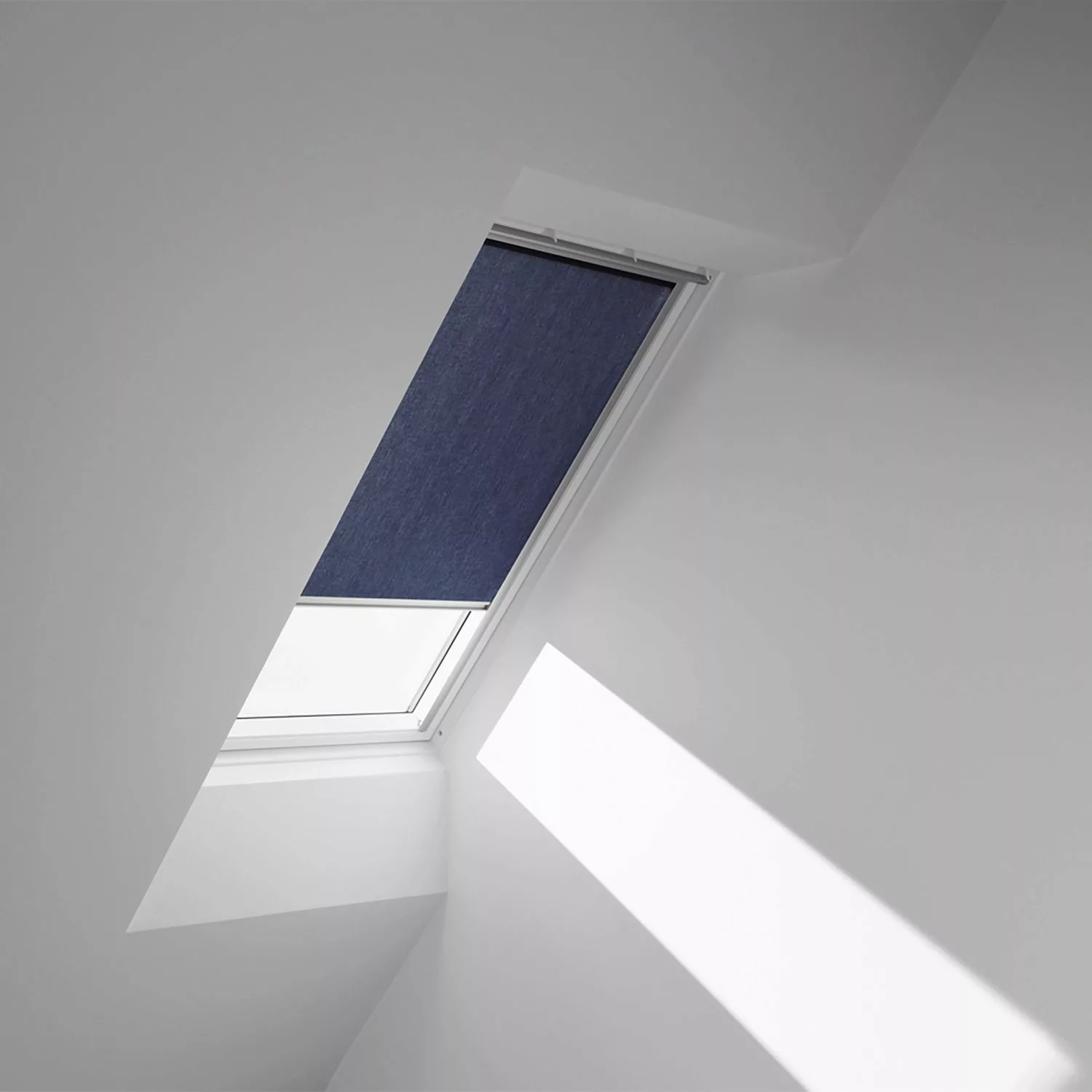 Velux Sichtschutzrollo Manuell RFL Y97 9050S Blau günstig online kaufen