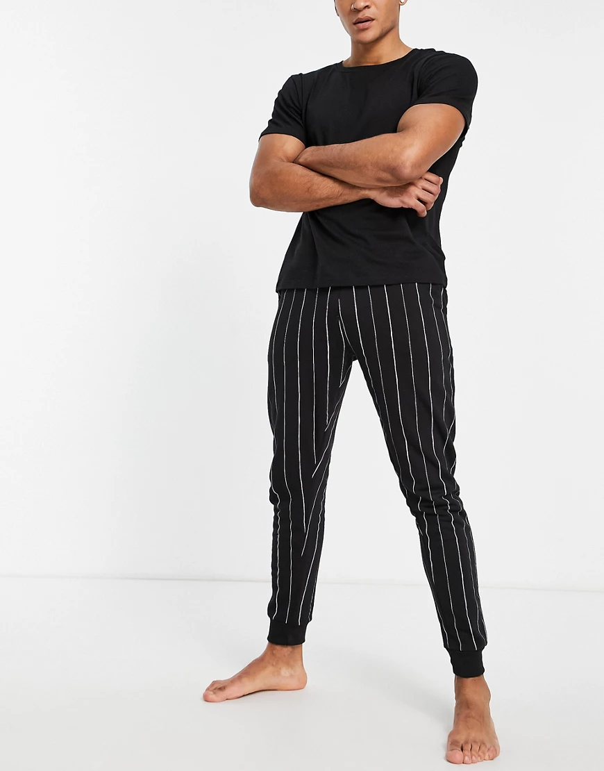 Bolongaro Trevor – Mikey – Gestreifter Pyjama mit Jogginghose und T-Shirt-S günstig online kaufen