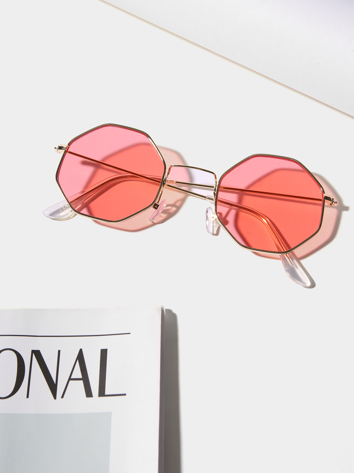 Sonnenbrille mit Polygonrahmen aus Metall günstig online kaufen