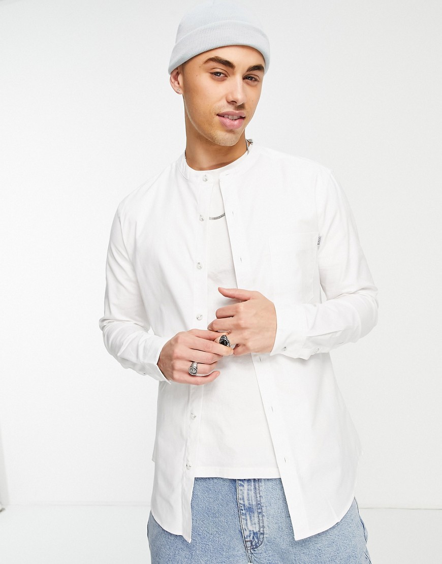 Topman – Langärmliges Oxford-Hemd in Weiß mit engem Schnitt, Stretchanteil günstig online kaufen