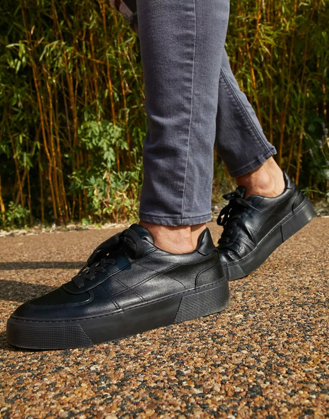 ASOS DESIGN – Schwarze Sneaker mit dicker Sohle günstig online kaufen