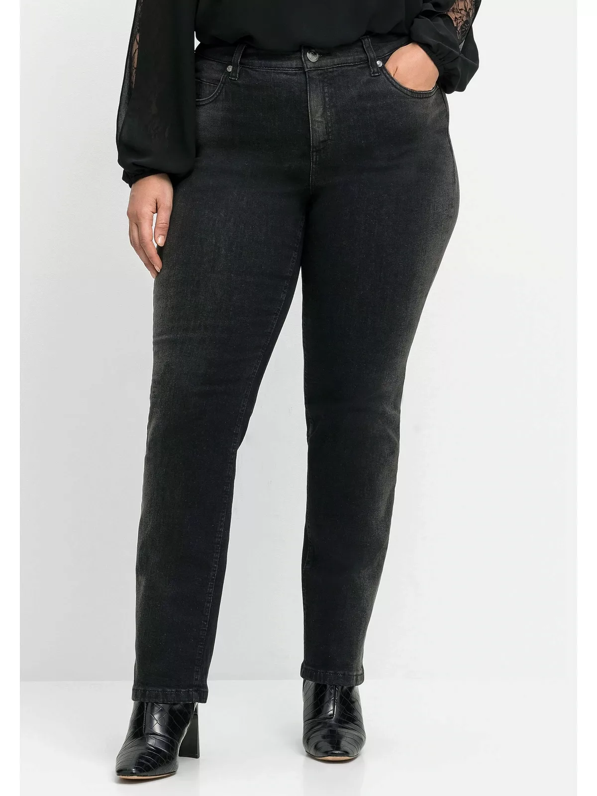 Sheego Gerade Jeans "Große Größen", mit individueller Waschung, extralang günstig online kaufen