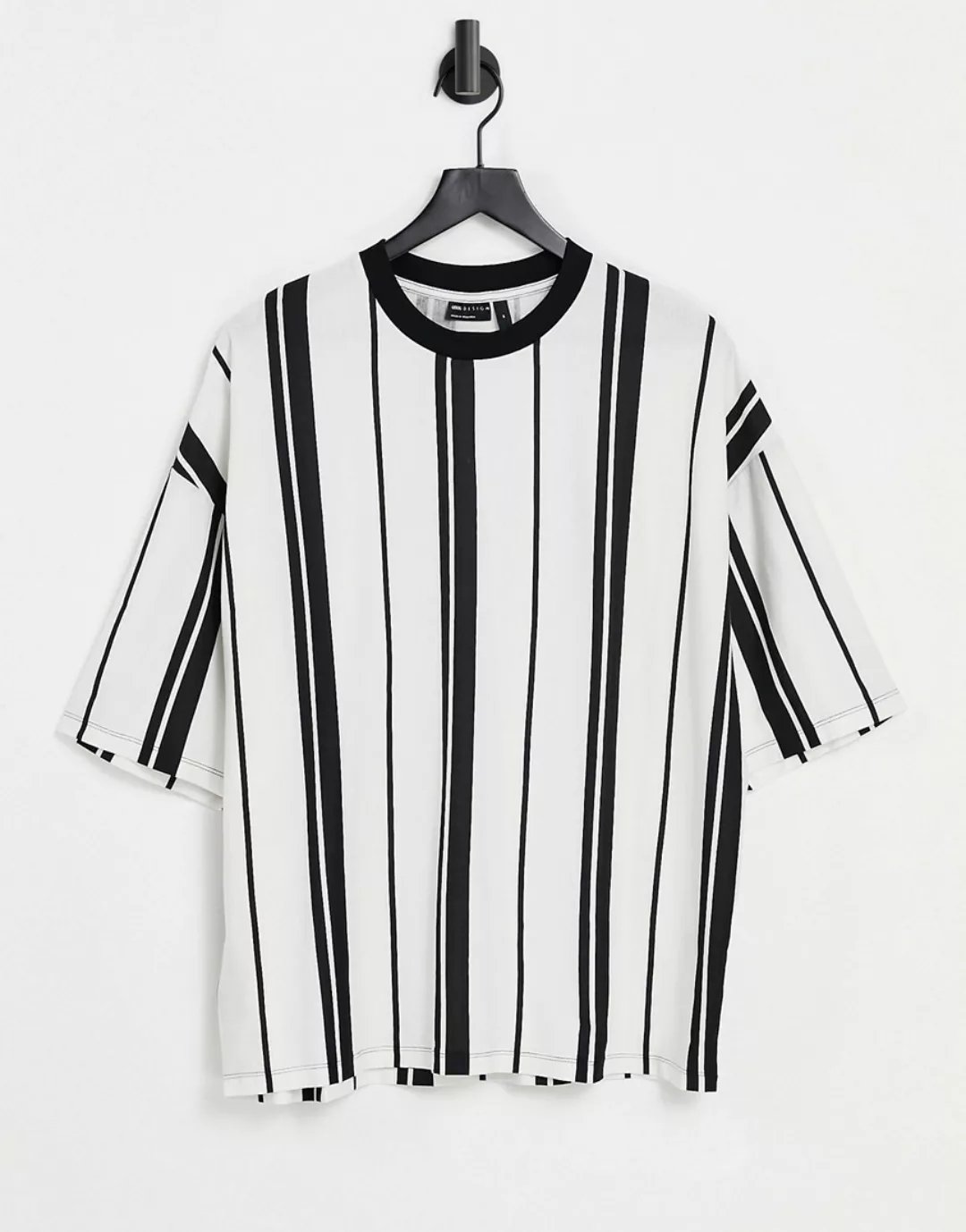 ASOS DESIGN – Gestreiftes Oversize-T-Shirt in Ecru und Schwarz-Weiß günstig online kaufen