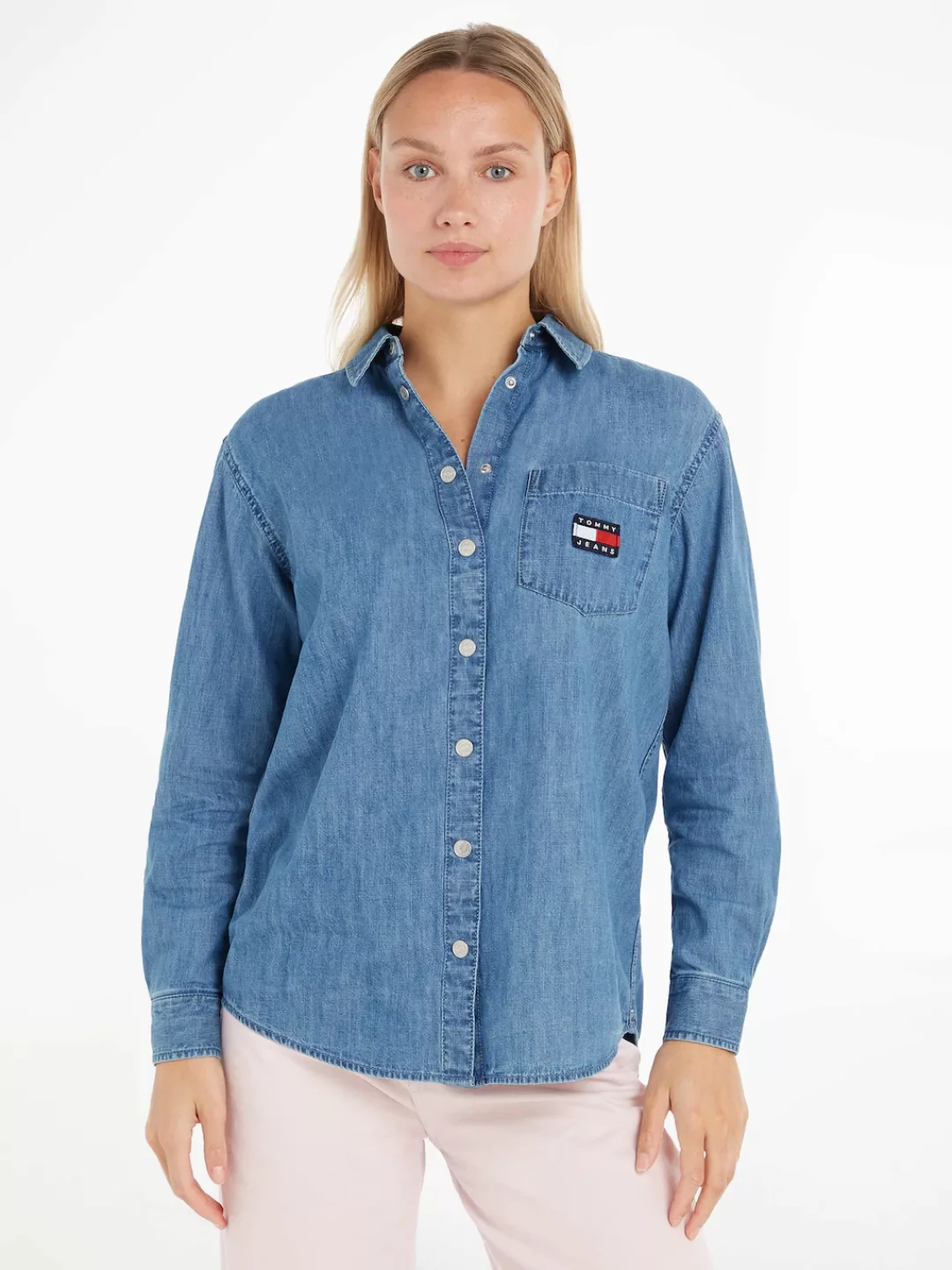 Tommy Jeans Jeansbluse "TJW CHAMBRAY BOYFRIEND SHIRT", mit dezentem Kontras günstig online kaufen