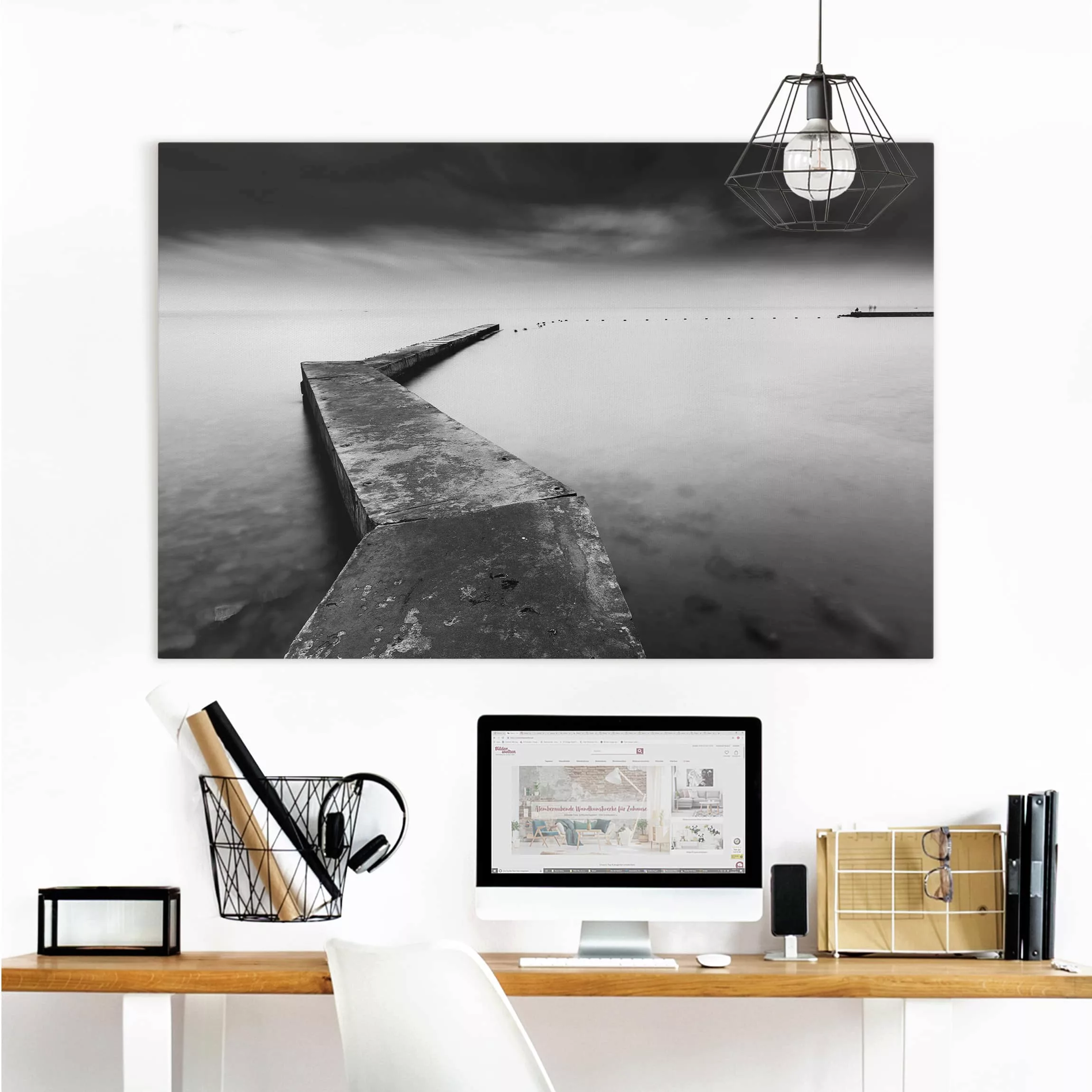 Leinwandbild Schwarz-Weiß - Querformat Weiter Pier schwarz-weiß günstig online kaufen