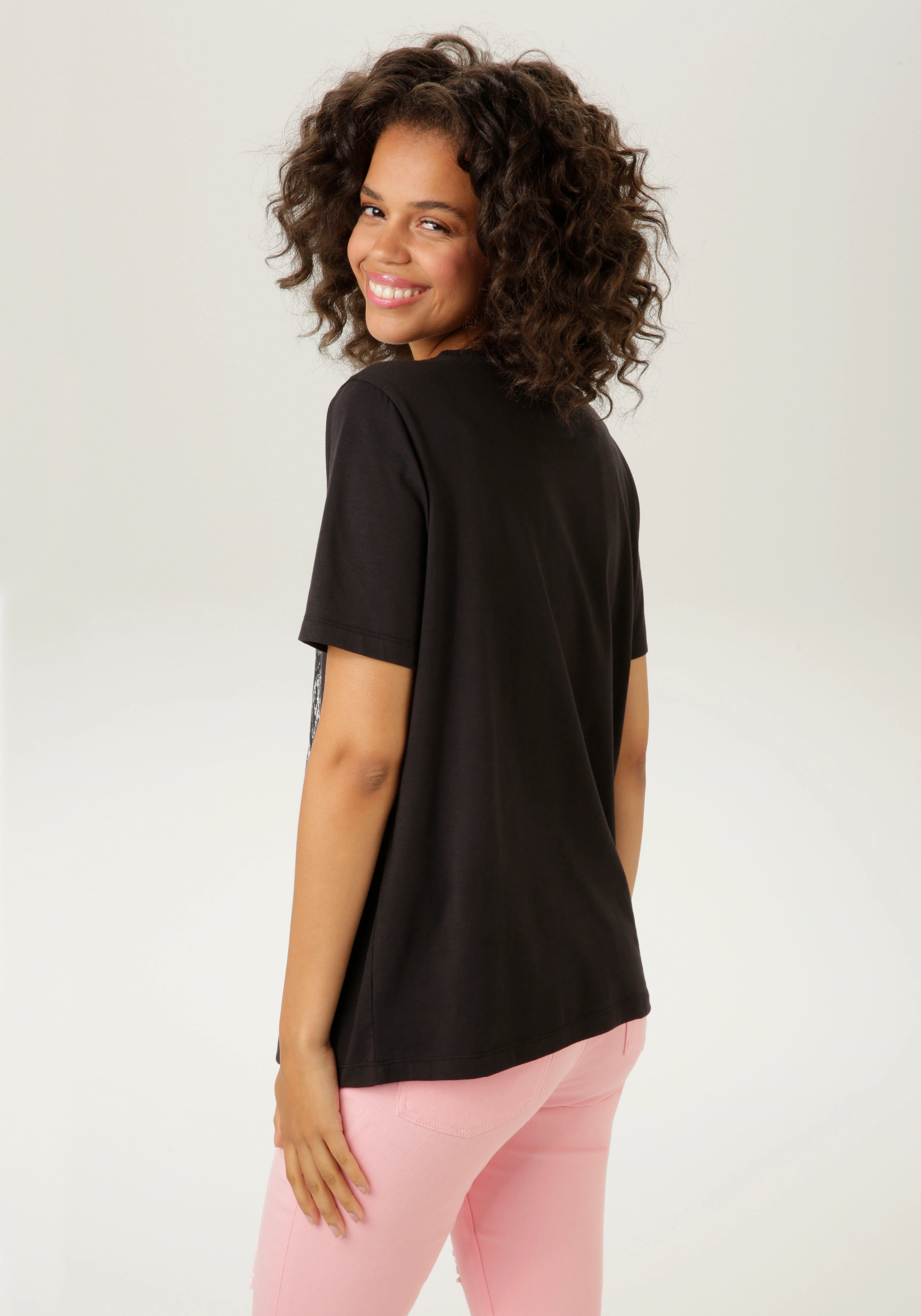 Aniston CASUAL T-Shirt, mit Smiley-Frontprint im Animal-Look günstig online kaufen