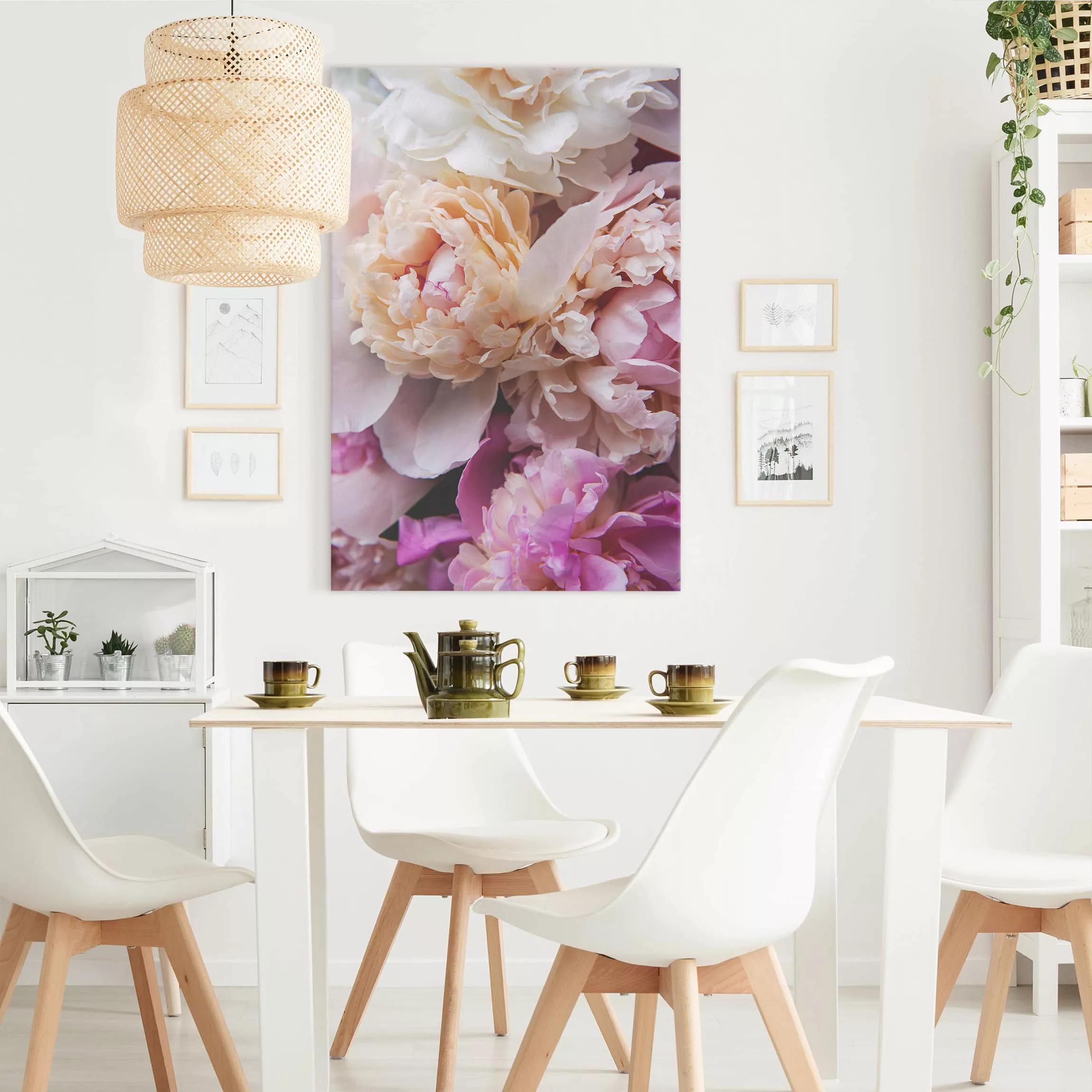 Leinwandbild Blumen - Hochformat Blühende Pfingstrosen günstig online kaufen