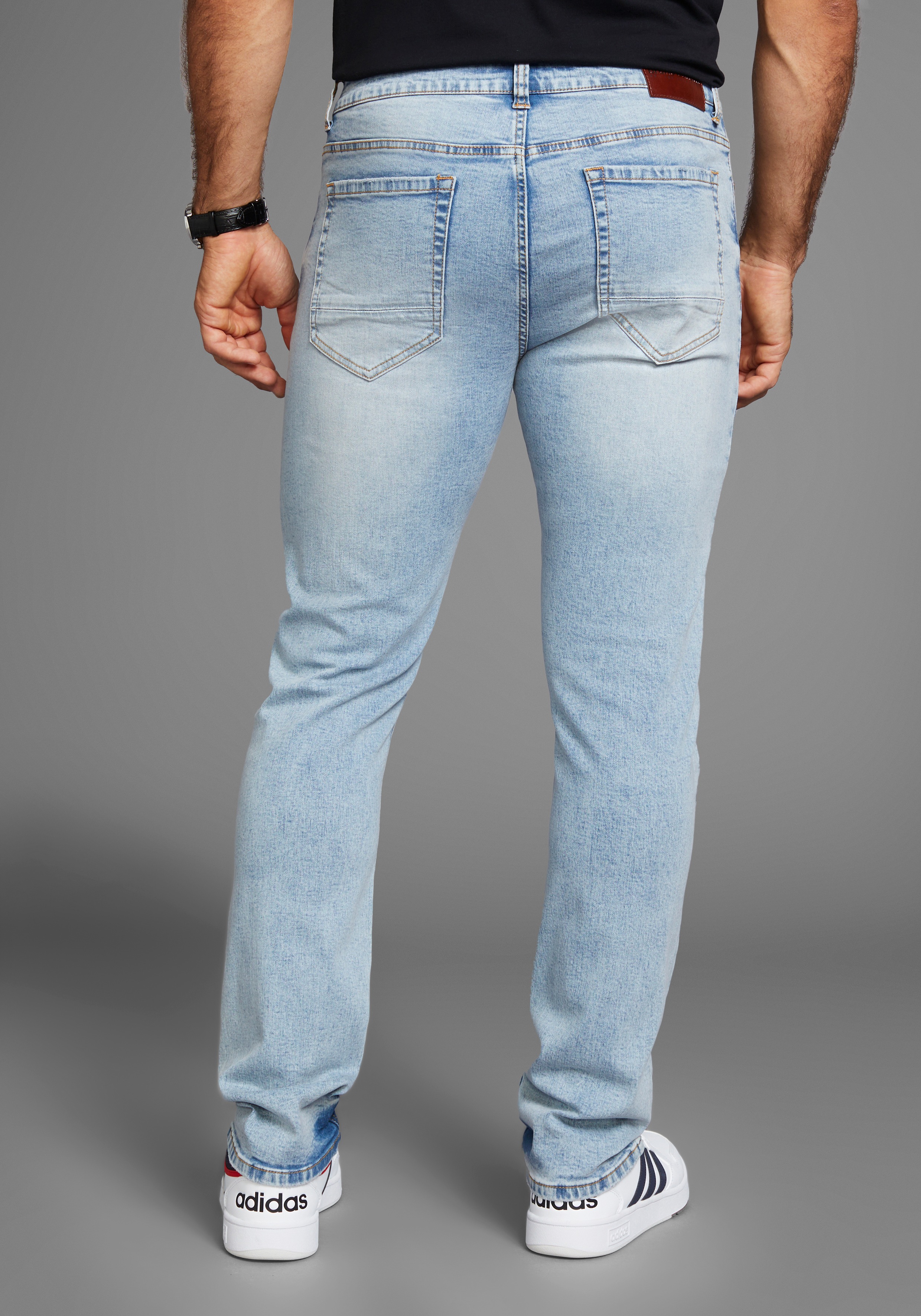 Bruno Banani Straight-Jeans "Hutch", gerade Beinform, mit Destroyed-Effekte günstig online kaufen