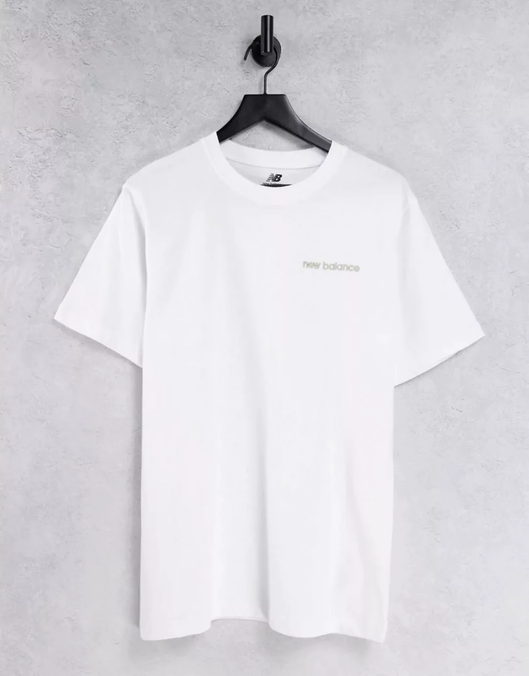 New Balance – T-Shirt in Weiß mit linearem Logo, exklusiv bei ASOS günstig online kaufen