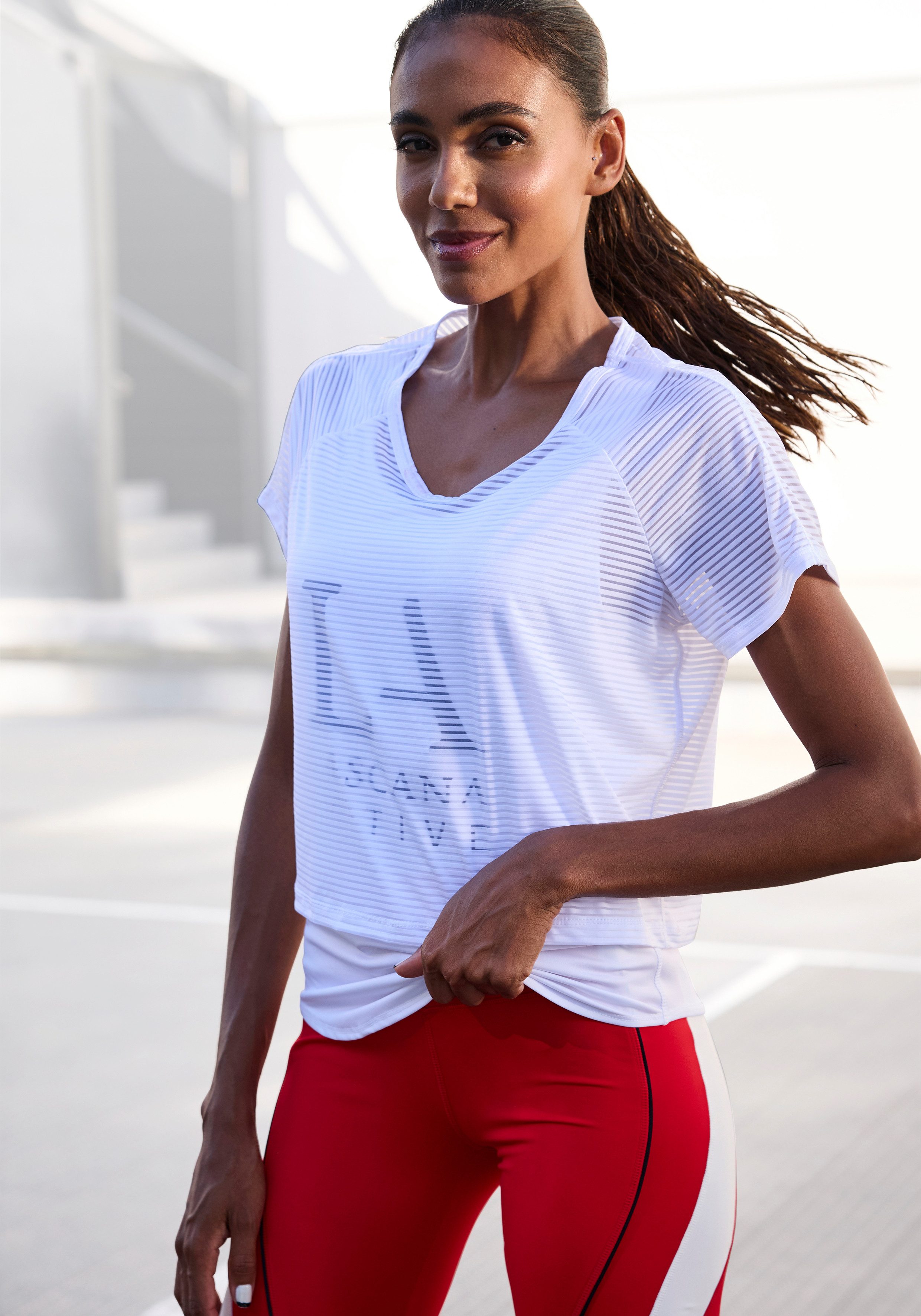 LASCANA ACTIVE Funktionsshirt, 2 in 1 T-Shirt im Layer-Design günstig online kaufen