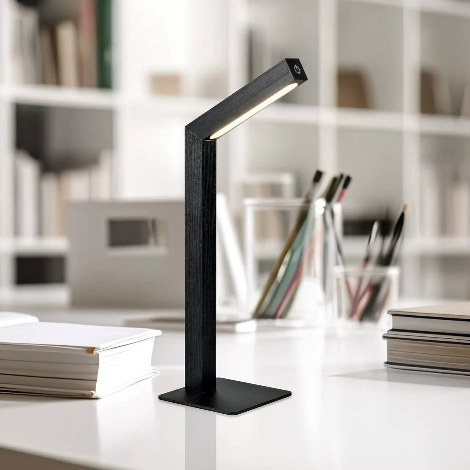 LED-Akku-Tischleuchte Skip, schwarz, MDF, Höhe 37,5 cm günstig online kaufen