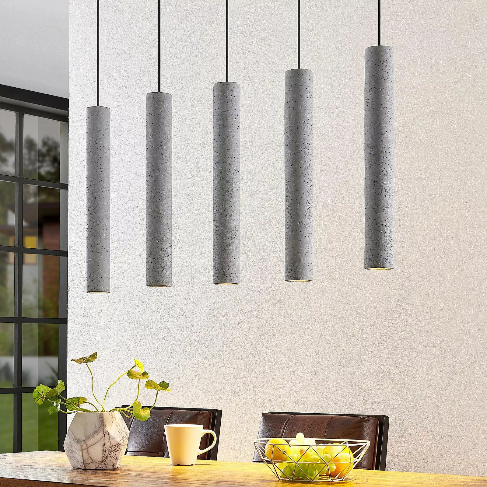 Lindby  Pendellampe Concretto, 100 cm, grau, 5-flg., Beton günstig online kaufen