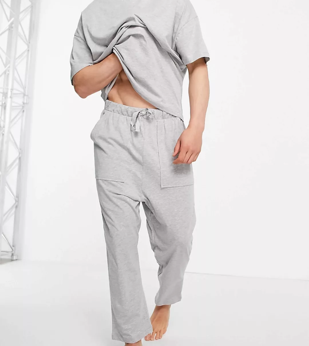 ASOS DESIGN ‑ Lounge-Pyjama mit T-Shirt und Jogginghose in Grau meliert günstig online kaufen