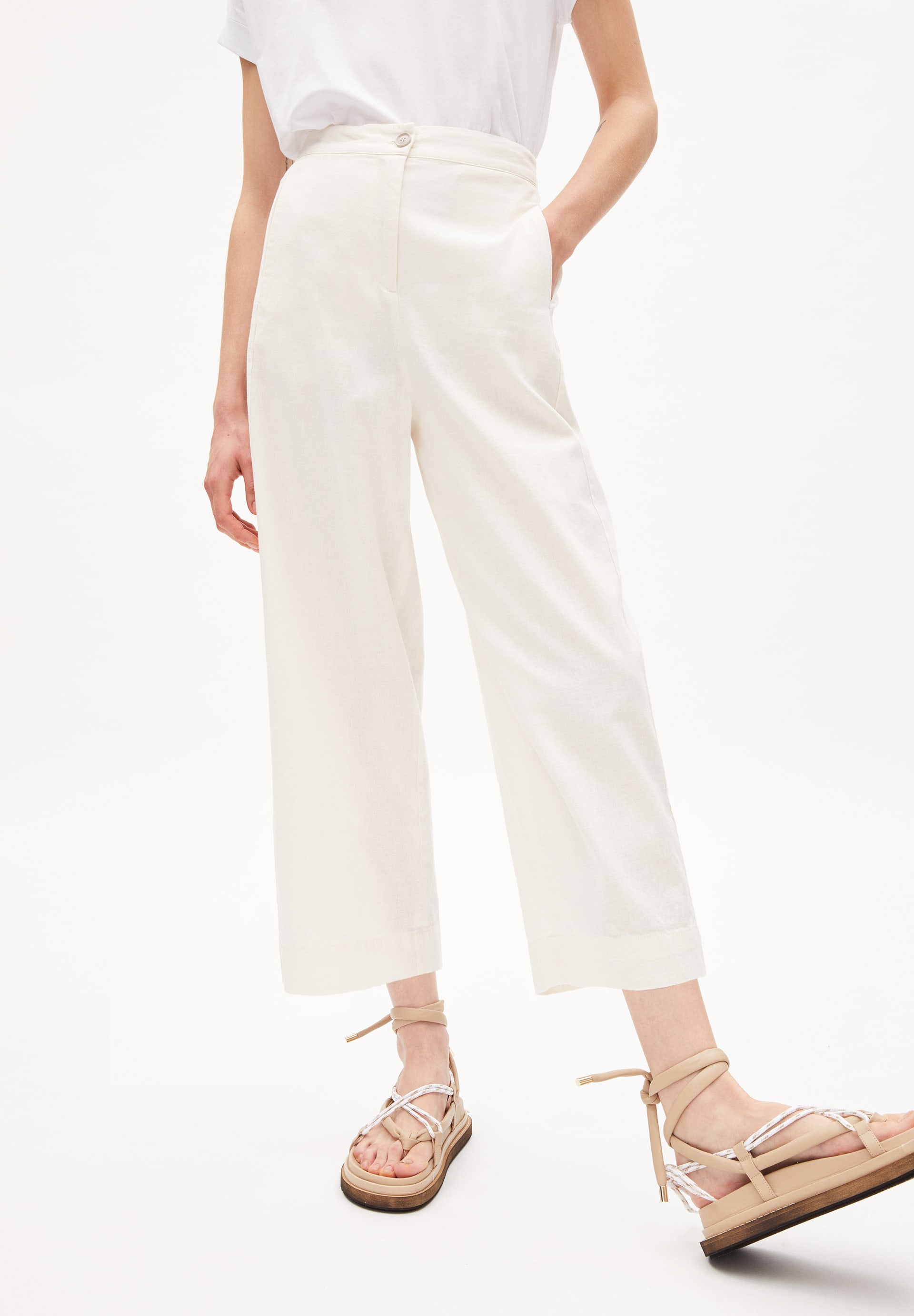 Hose KARUNAA LINO in off white von ARMEDANGELS günstig online kaufen