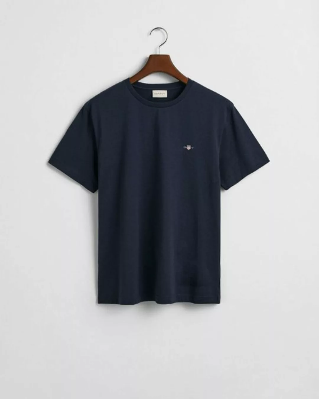 Gant T-Shirt "SLIM SHIELD V-NECK T-SHIRT", mit einer kleinen Logostickerei günstig online kaufen