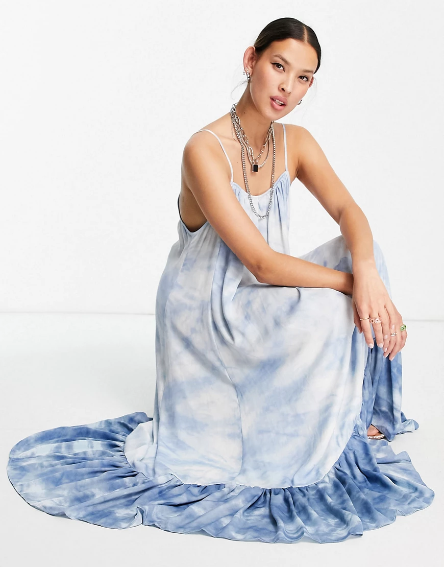 Free People – Full On – Bedrucktes Maxi-Trägerkleid in Blau günstig online kaufen