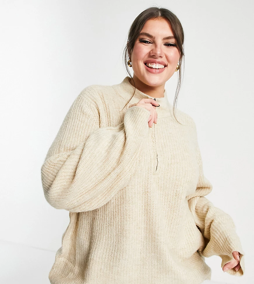 Only Curve – Hochgeschlossener, gerippter Pullover in Stein mit kurzem Reiß günstig online kaufen