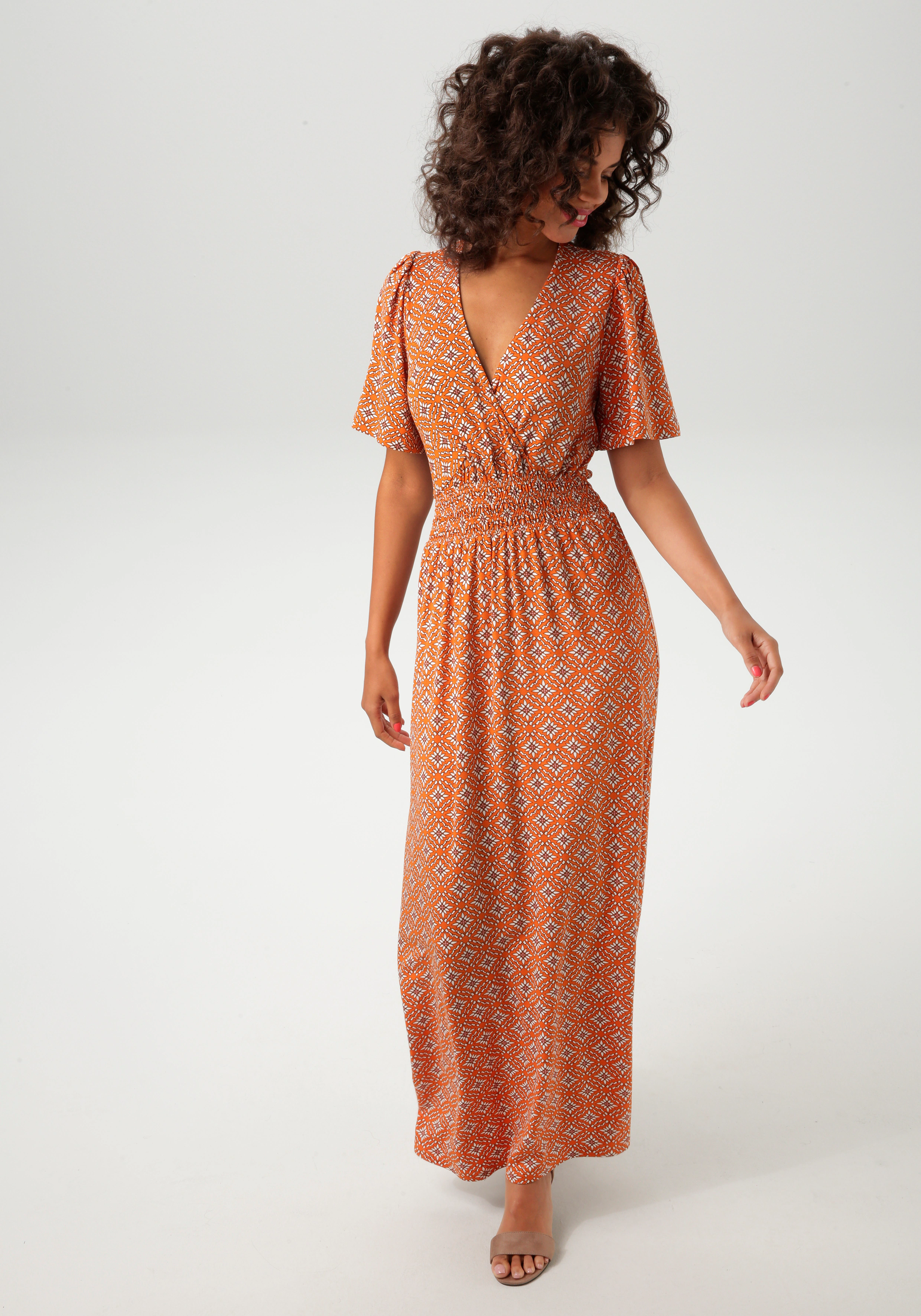 Aniston CASUAL Maxikleid, mit extravaganten, grafischen Muster günstig online kaufen