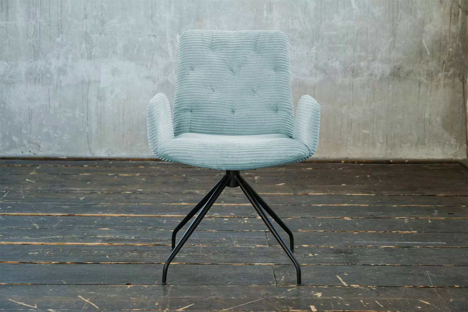 KAWOLA Stuhl NEW CHARME Drehstuhl Esszimmersessel Cord hellblau günstig online kaufen