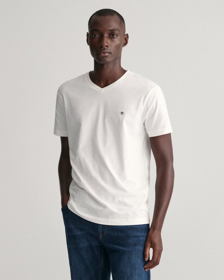 Gant T-Shirt SLIM SHIELD V-NECK T-SHIRT mit einer kleinen Logostickerei auf günstig online kaufen