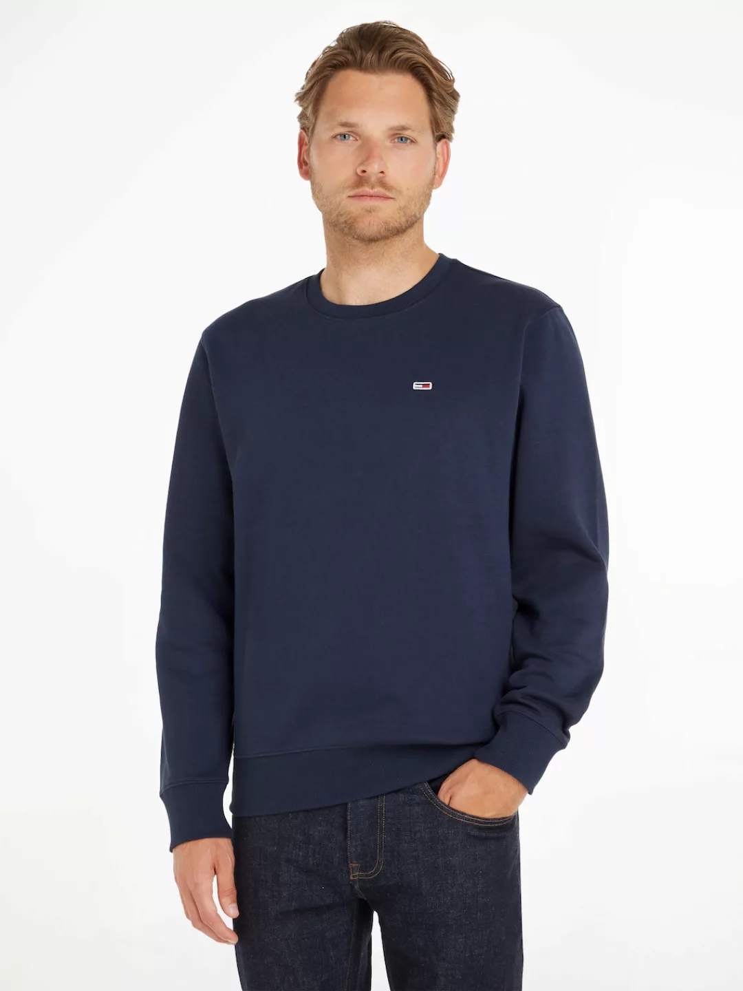 Tommy Jeans Sweatshirt TJM REGULAR FLEECE C NECK mit Markenlogo auf der Bru günstig online kaufen