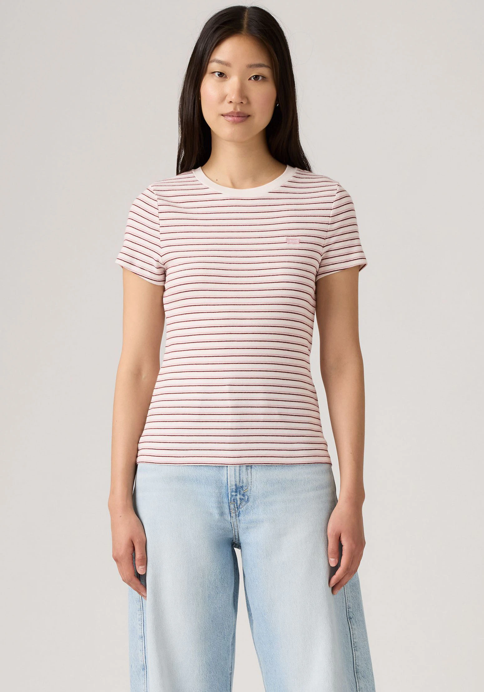 Levis T-Shirt "ESSENTIAL HM SS TEE", Taillierter Schnitt günstig online kaufen
