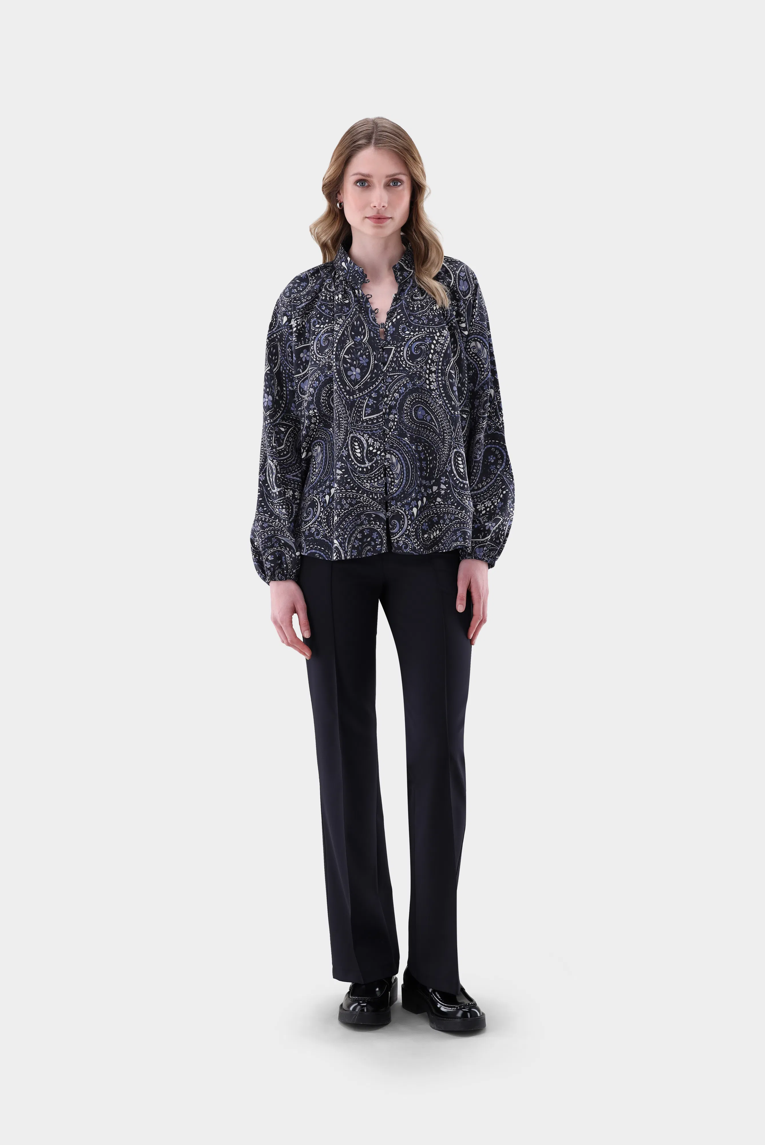Bluse mit überzogenen Knöpfen günstig online kaufen