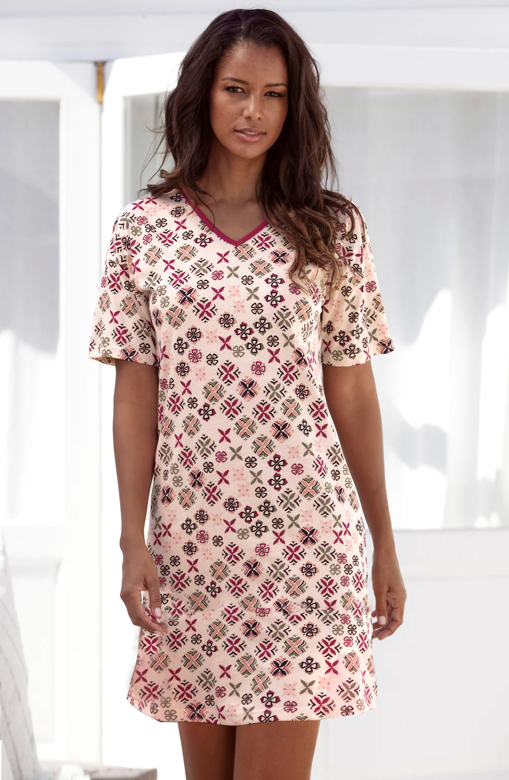 Vivance Dreams Nachthemd, mit grafisch-floralem Alloverdruck günstig online kaufen