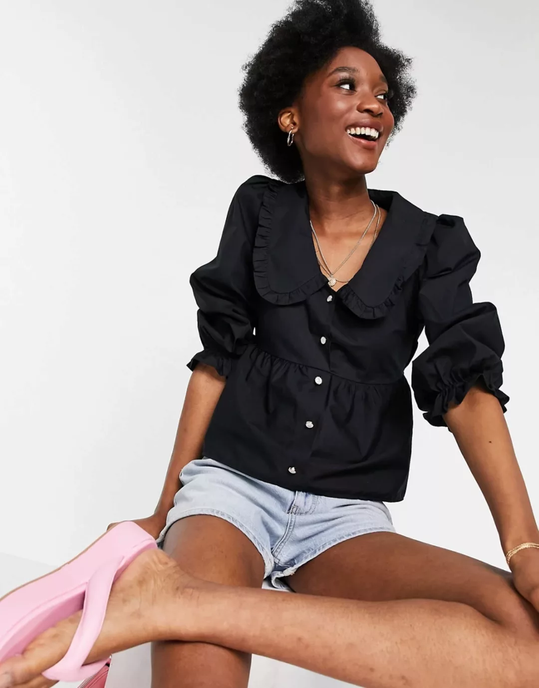 Miss Selfridge – Popeline-Hemd mit Kragen in Schwarz günstig online kaufen